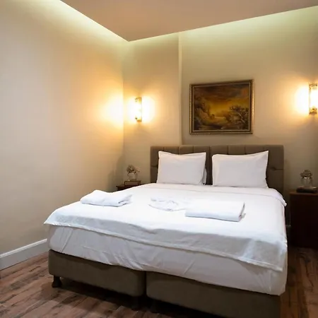 Apartment Level Suites - 203